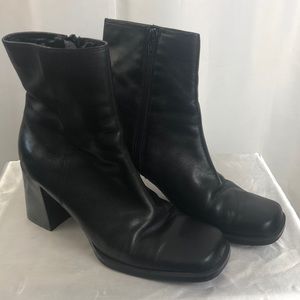 Apostrophe Black Ankle boots